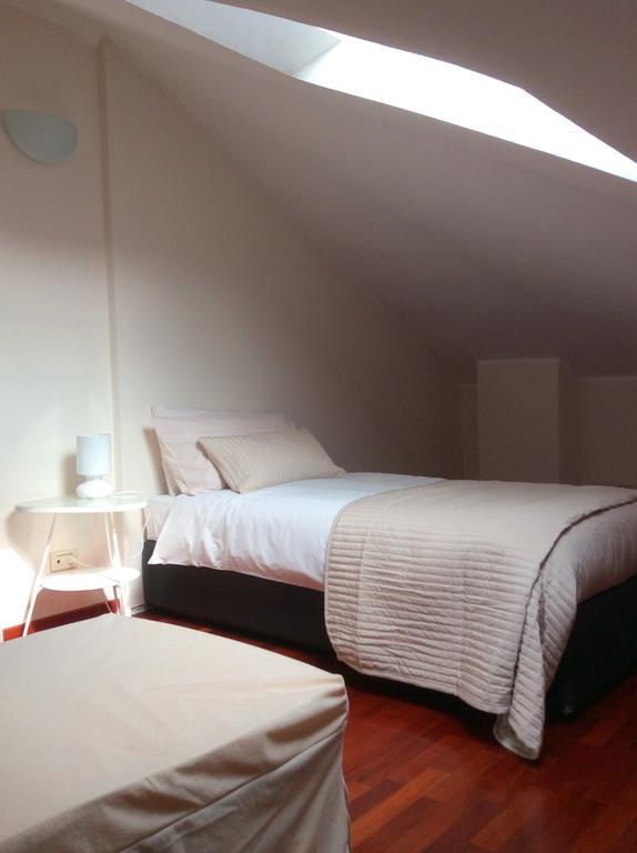 Apartment La Mansarda Alba  Rom bilde