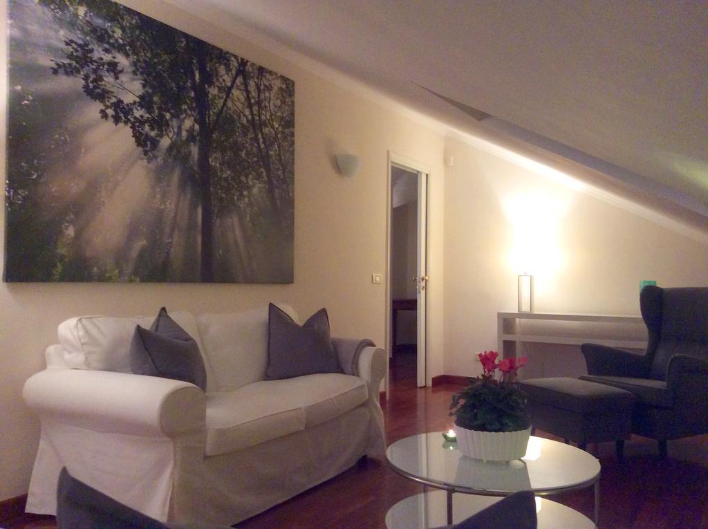 Apartment La Mansarda Alba  Rom bilde