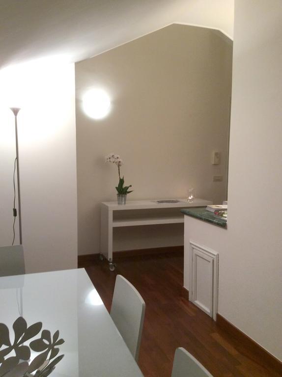 Apartment La Mansarda Alba  Rom bilde